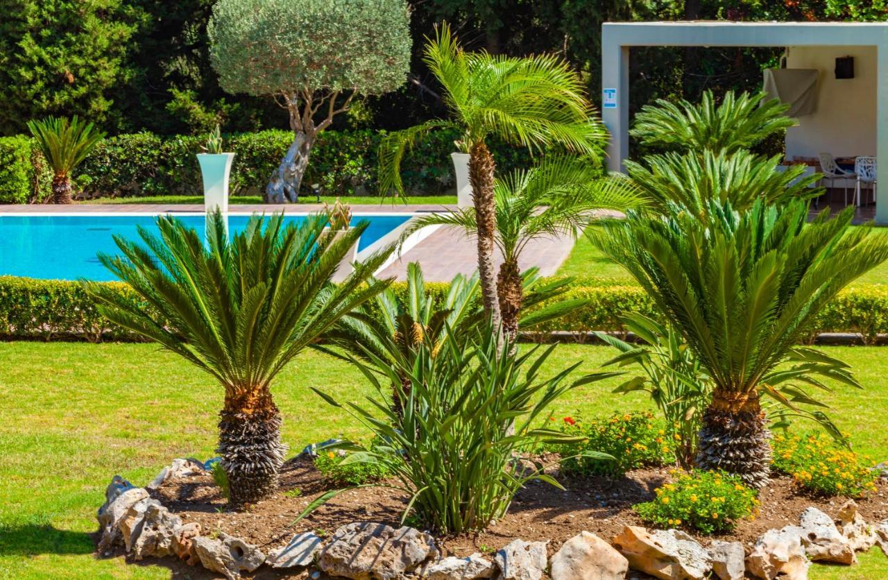 Bella Foresta Villa 伊利索斯 外观 照片