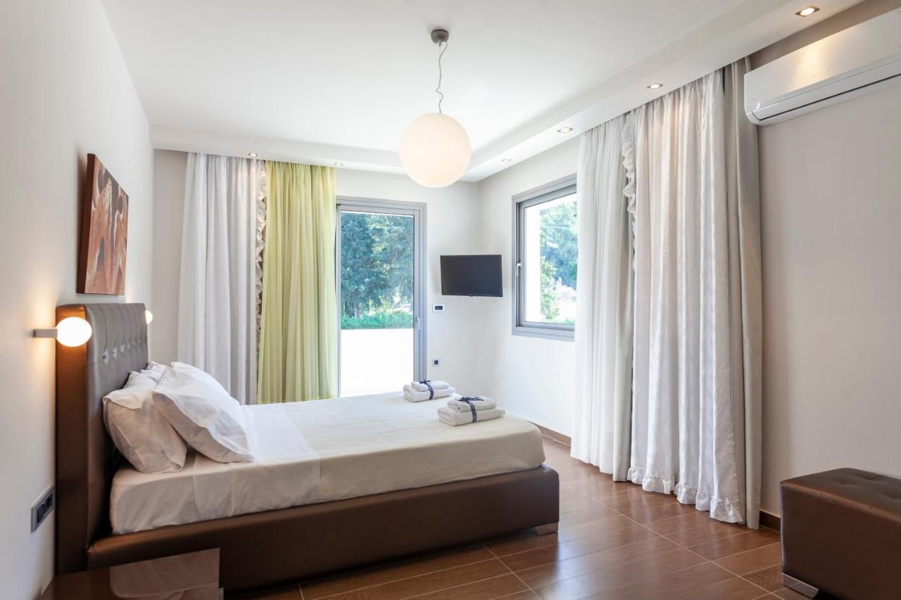 Bella Foresta Villa 伊利索斯 外观 照片
