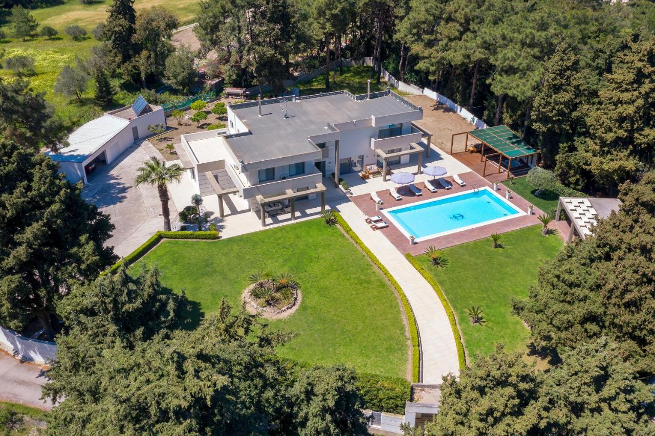 Bella Foresta Villa 伊利索斯 外观 照片