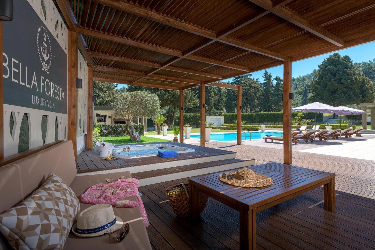 Bella Foresta Villa 伊利索斯 外观 照片