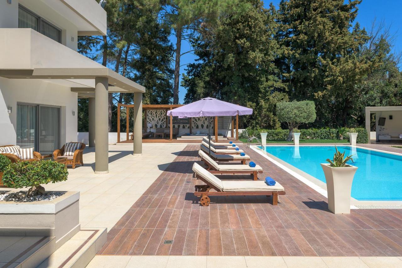 Bella Foresta Villa 伊利索斯 外观 照片